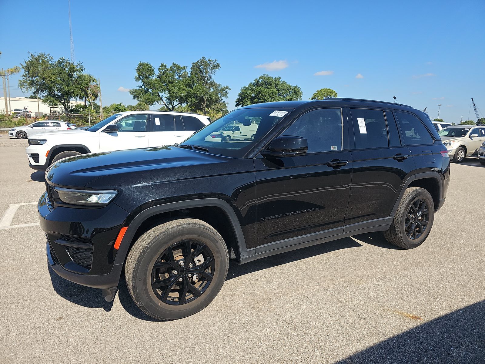 2024 Jeep Grand Cherokee Altitude AWD