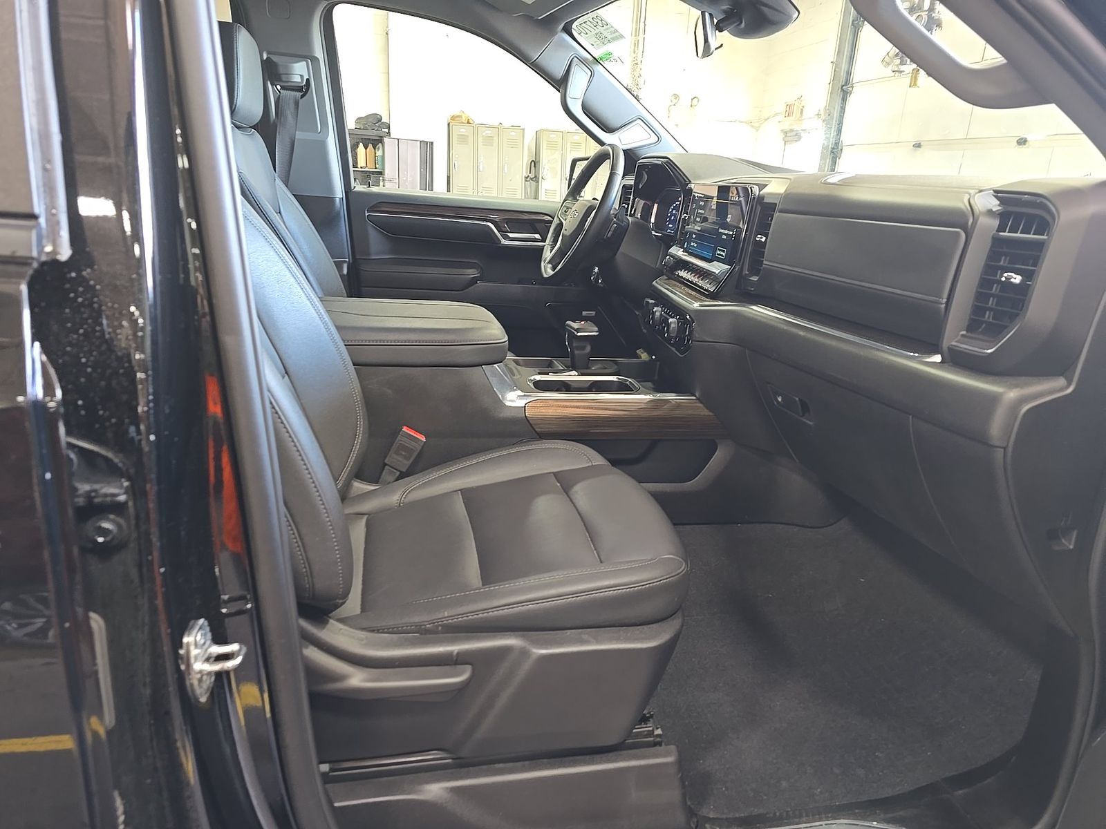 2024 Chevrolet Silverado 1500 RST AWD