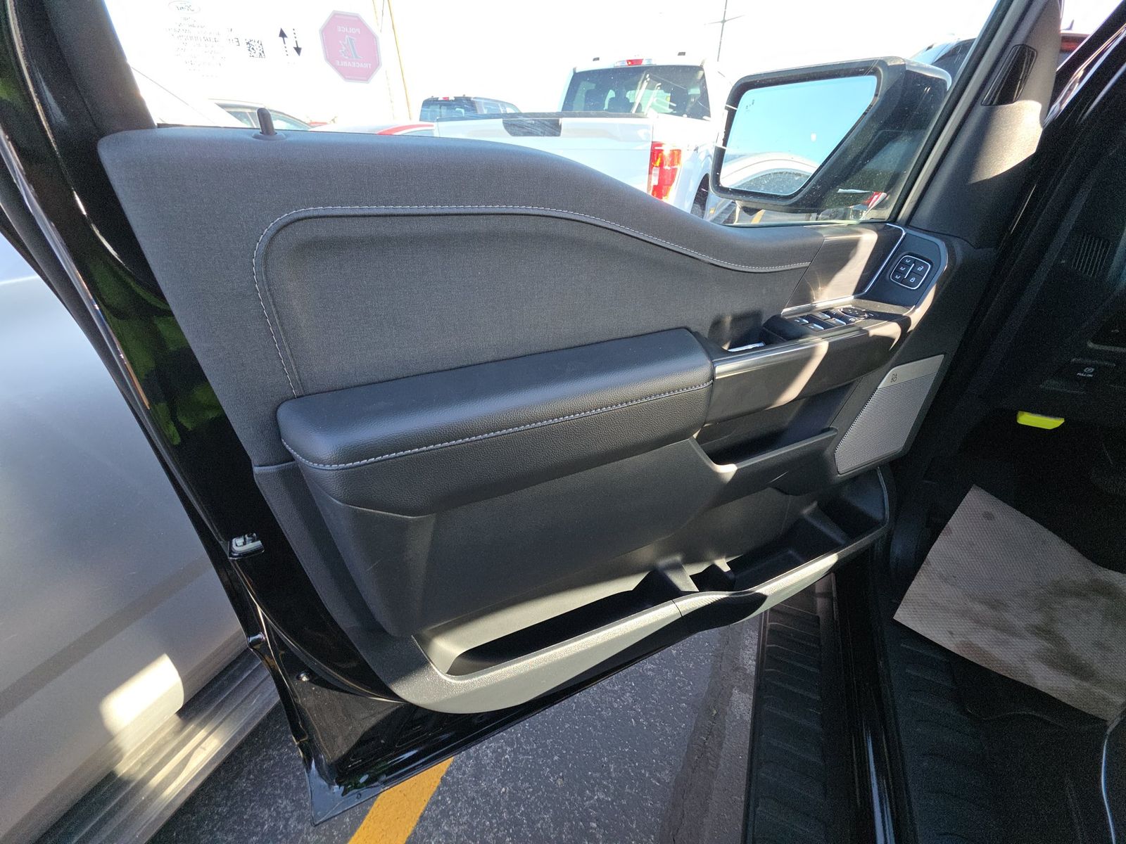 2024 Ford F-150 Lariat AWD