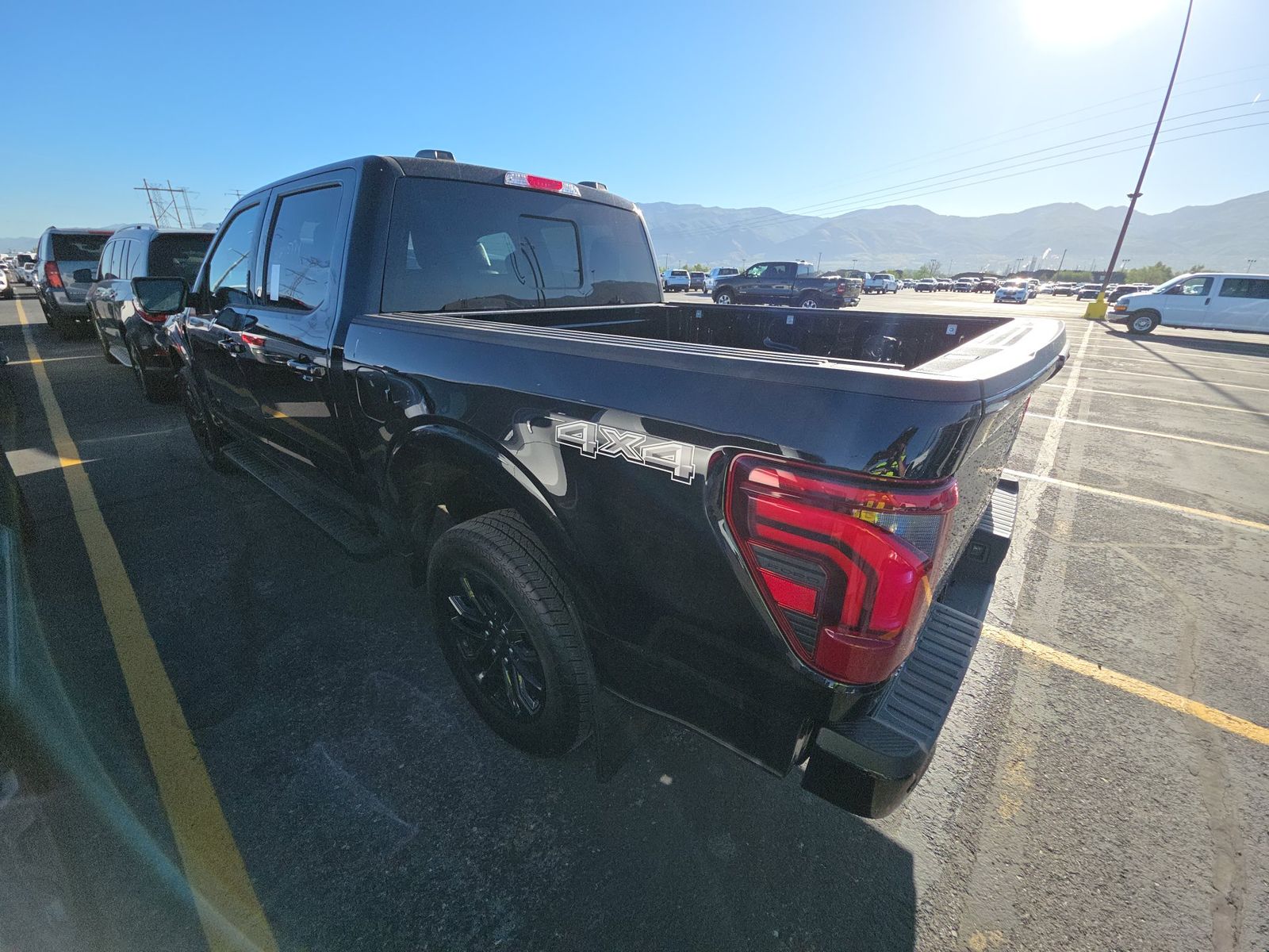 2024 Ford F-150 Lariat AWD