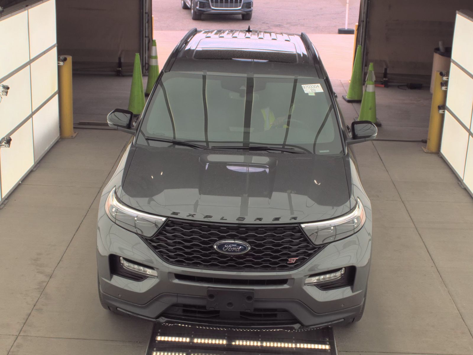 FORD EXPLORER - 3