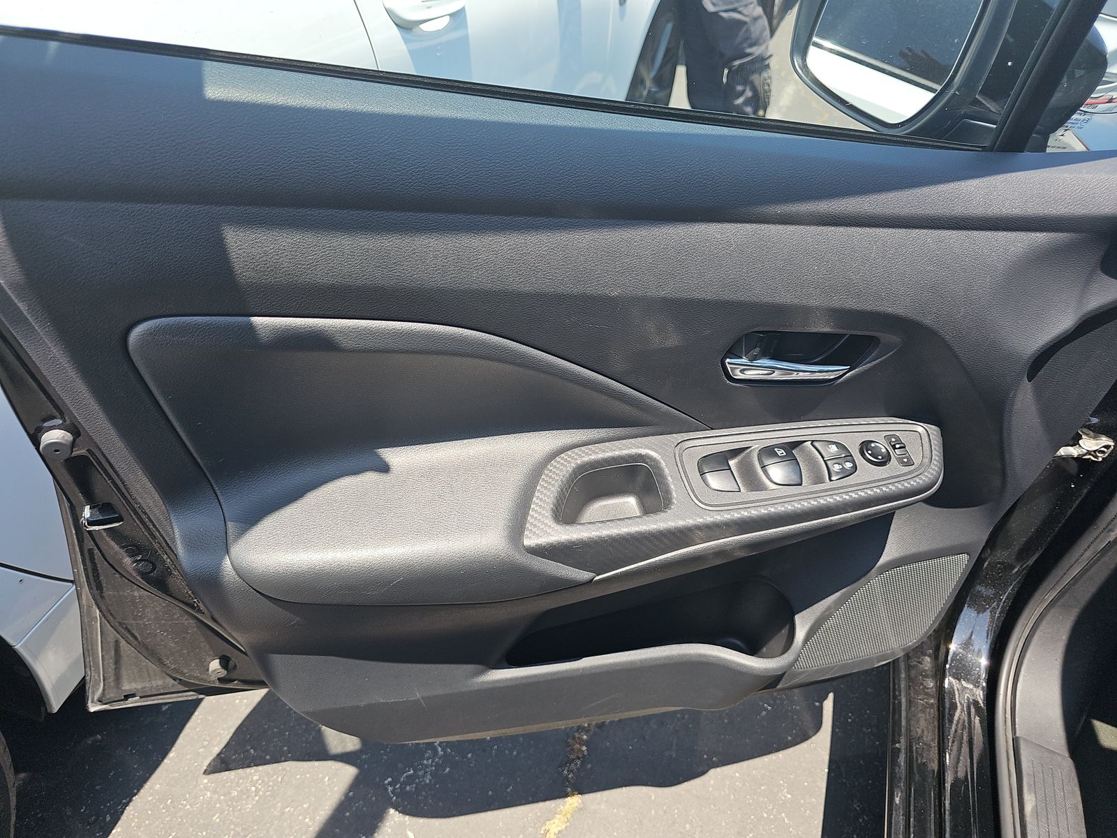 NISSAN VERSA - 10