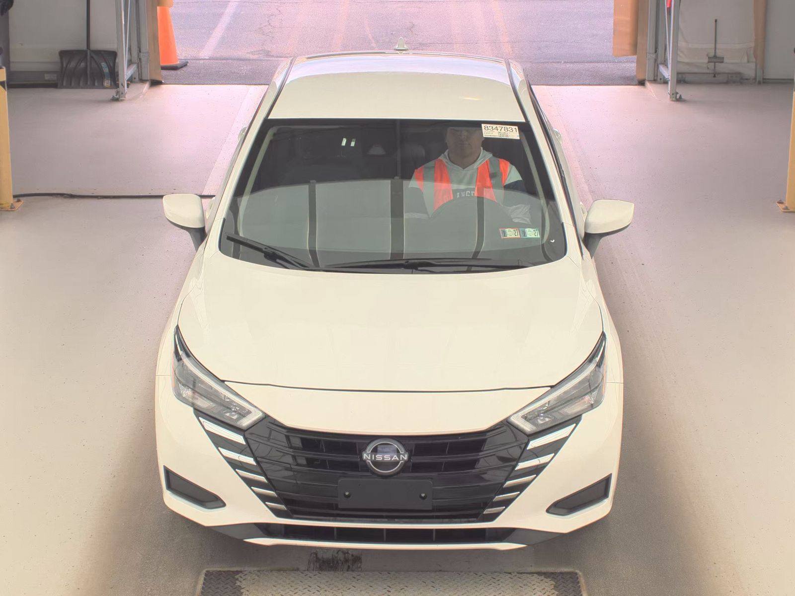 NISSAN VERSA - 3