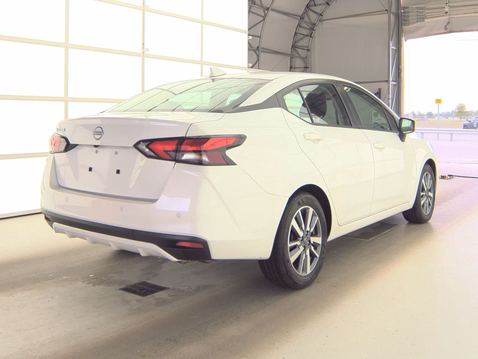 NISSAN VERSA - 5