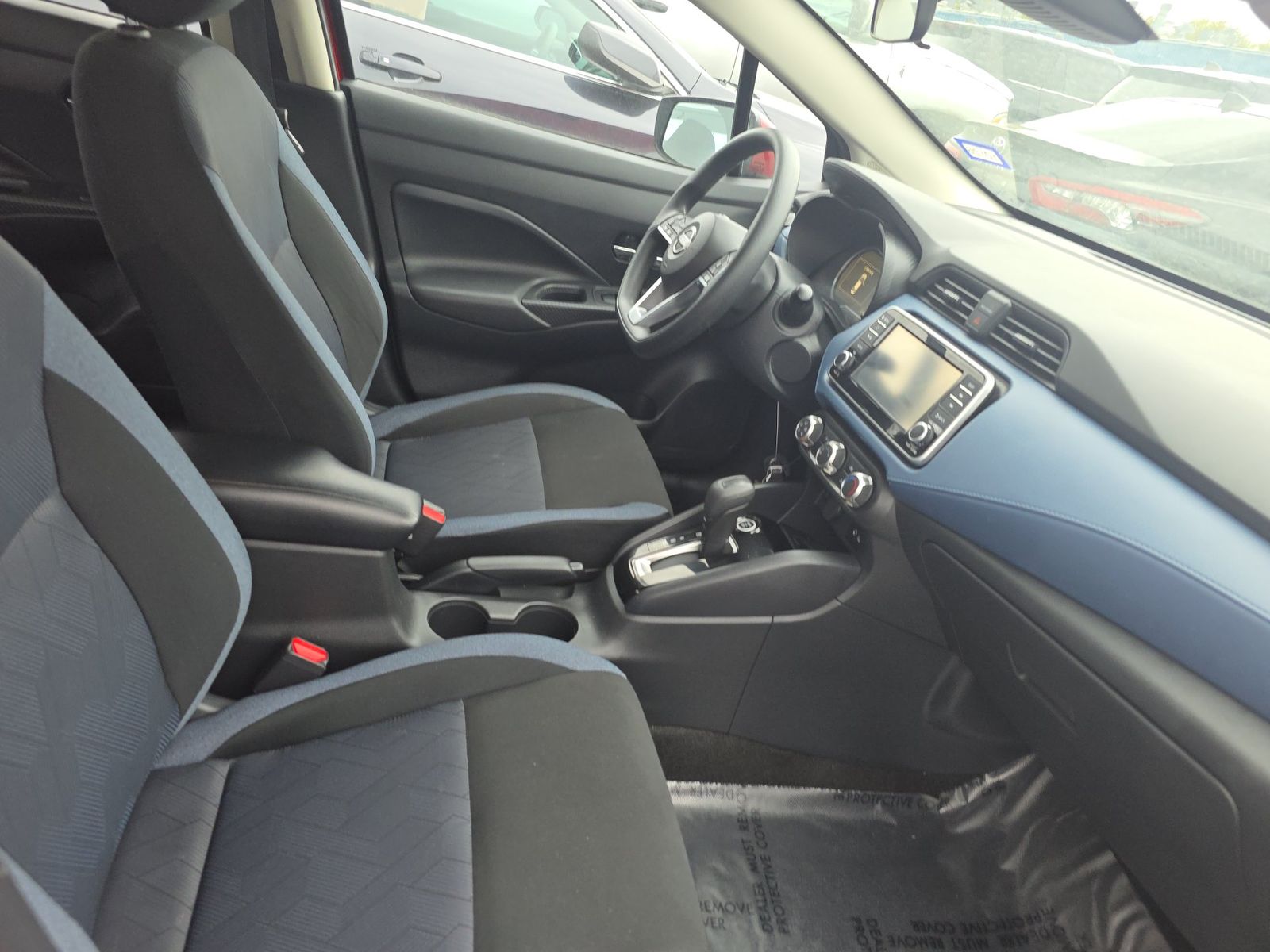 NISSAN VERSA - 9
