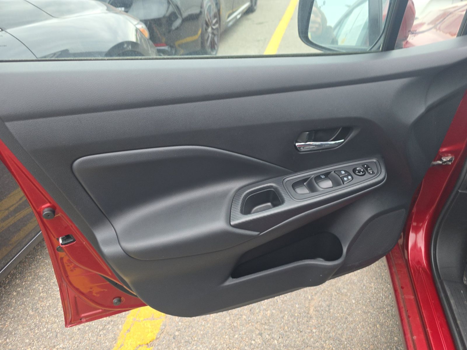 NISSAN VERSA - 10