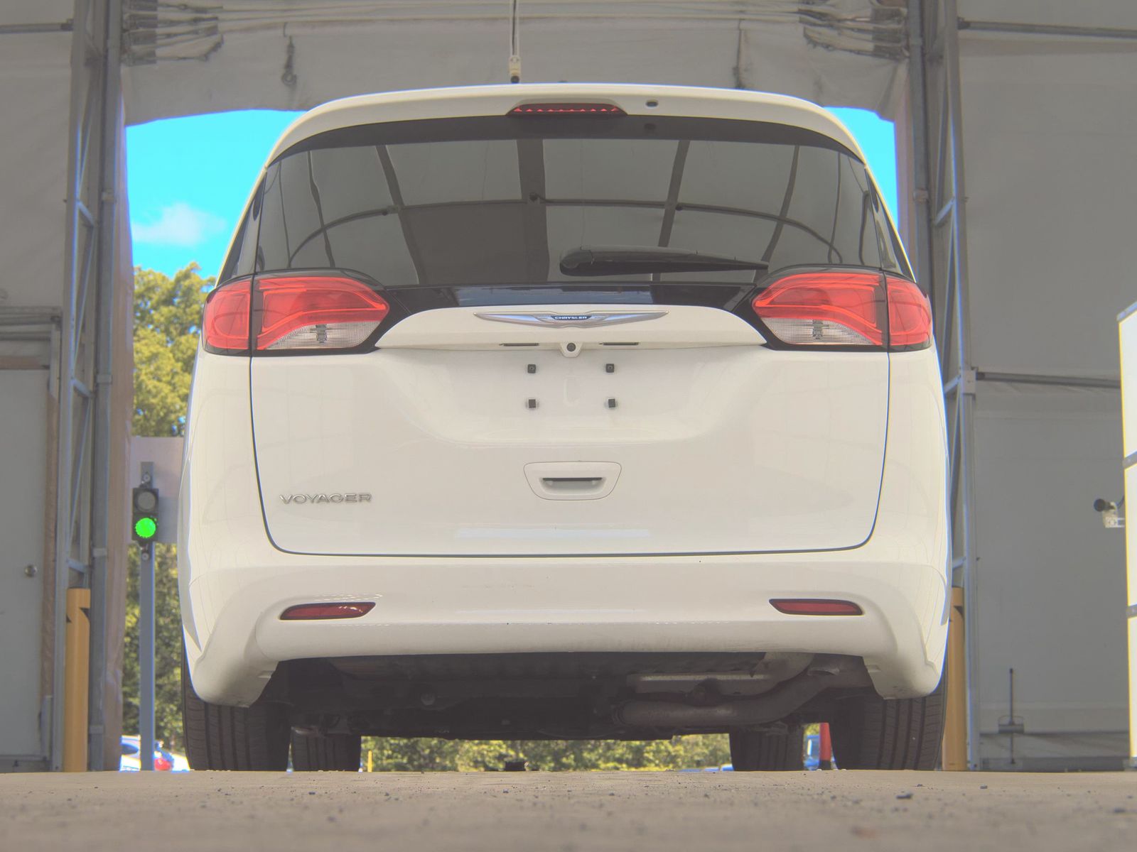 CHRYSLER VOYAGER - 8