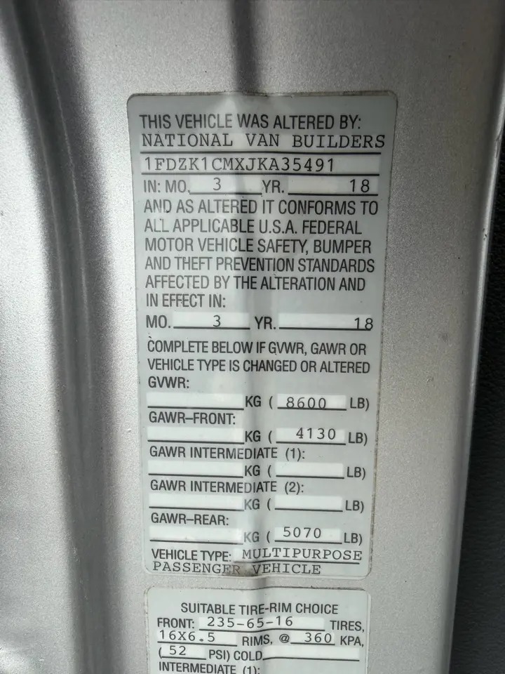 FORD TRANSIT 150 - 6