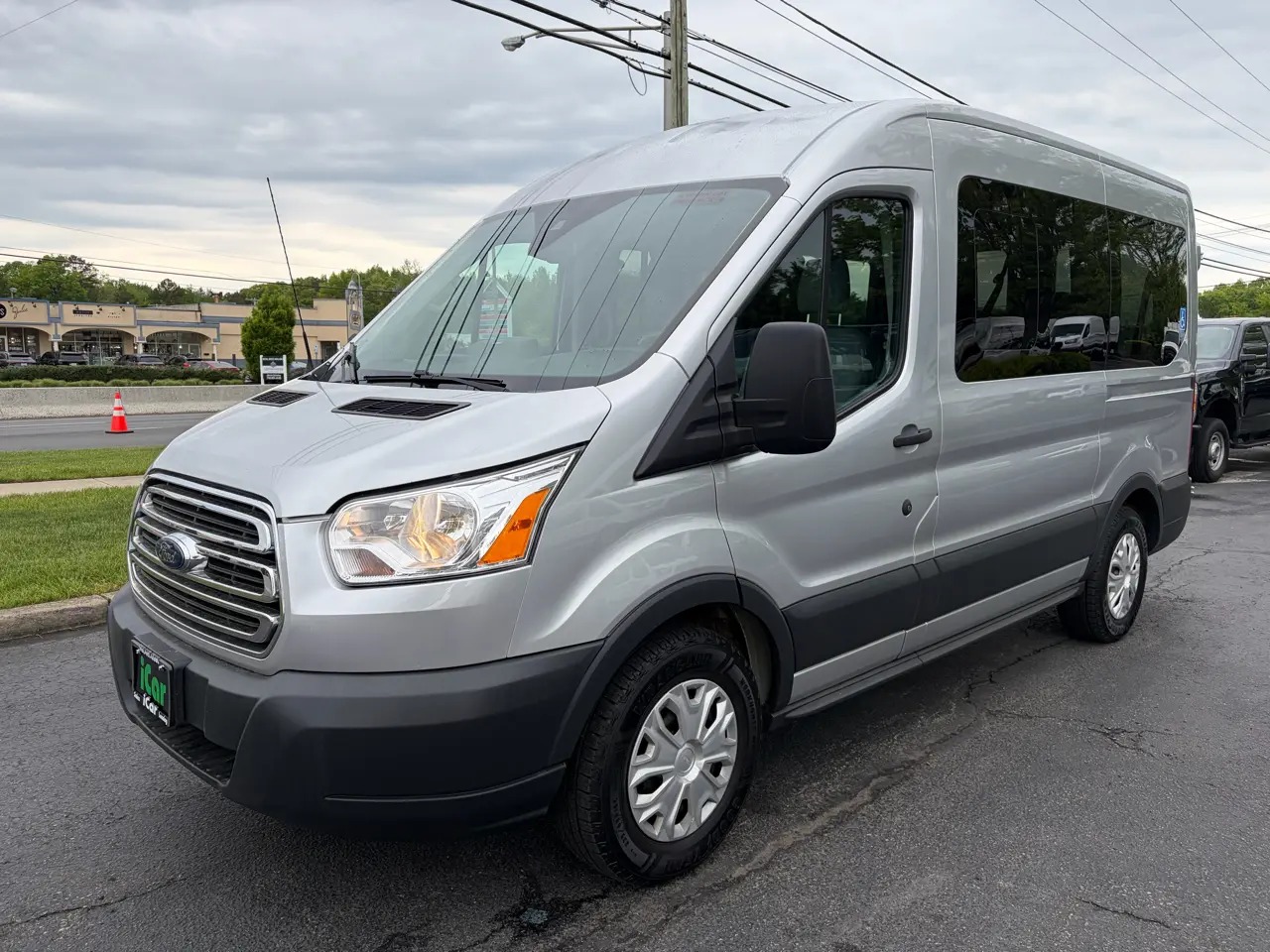 FORD TRANSIT 150 - 10