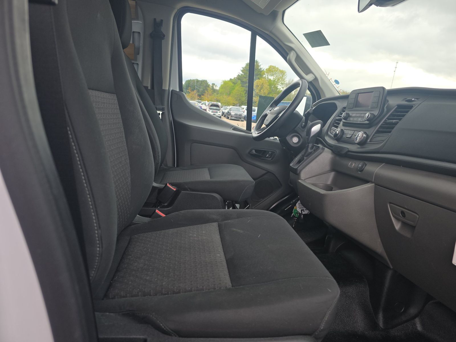 FORD TRANSIT 250 - 9