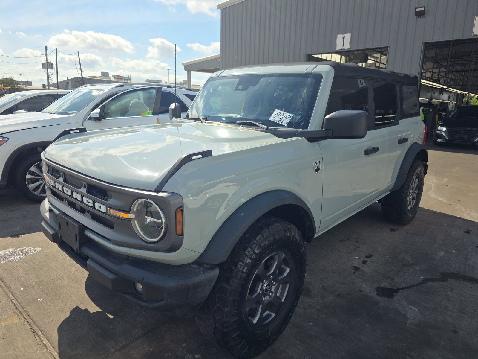 FORD BRONCO - 1