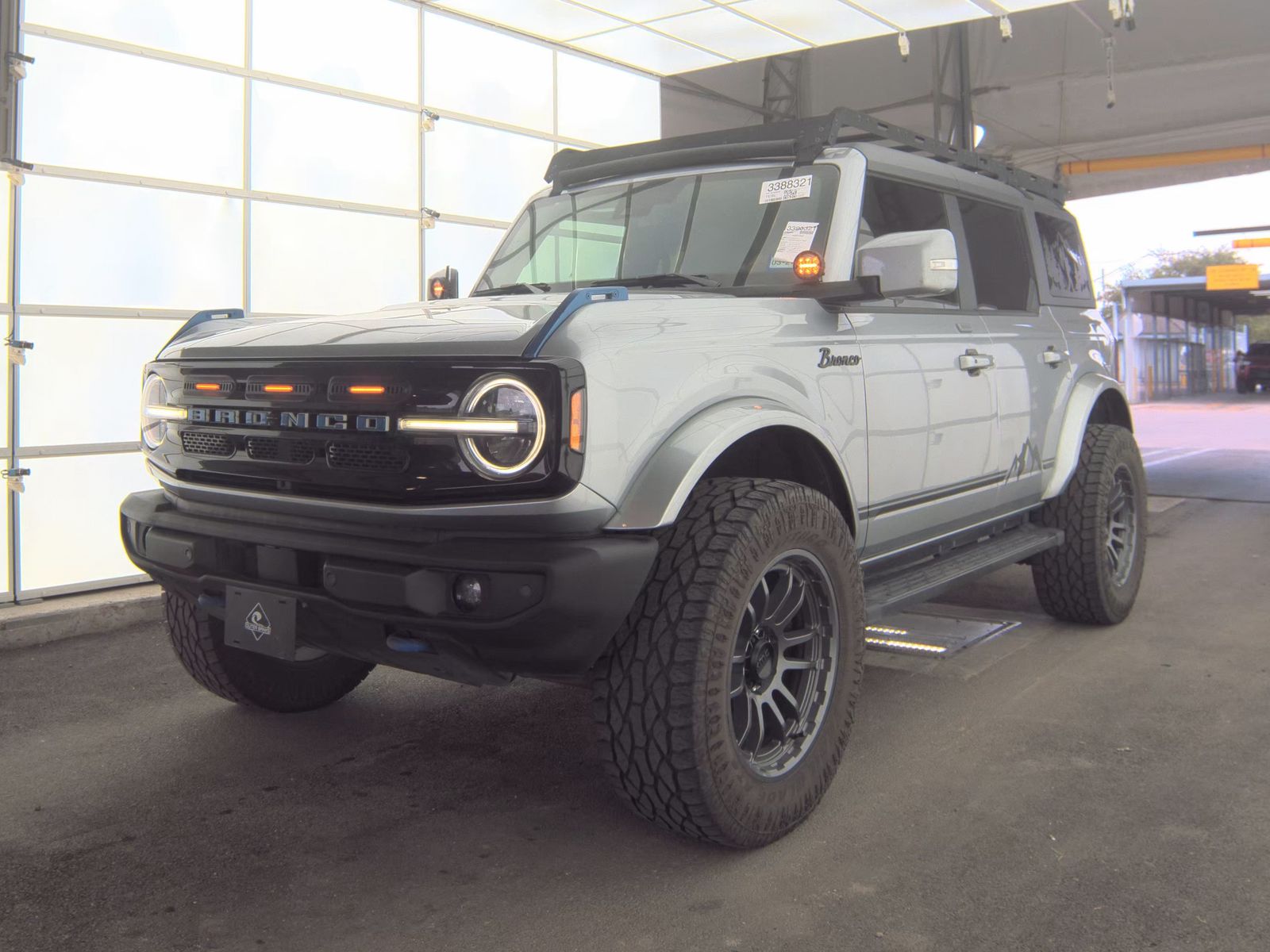 FORD BRONCO - 1