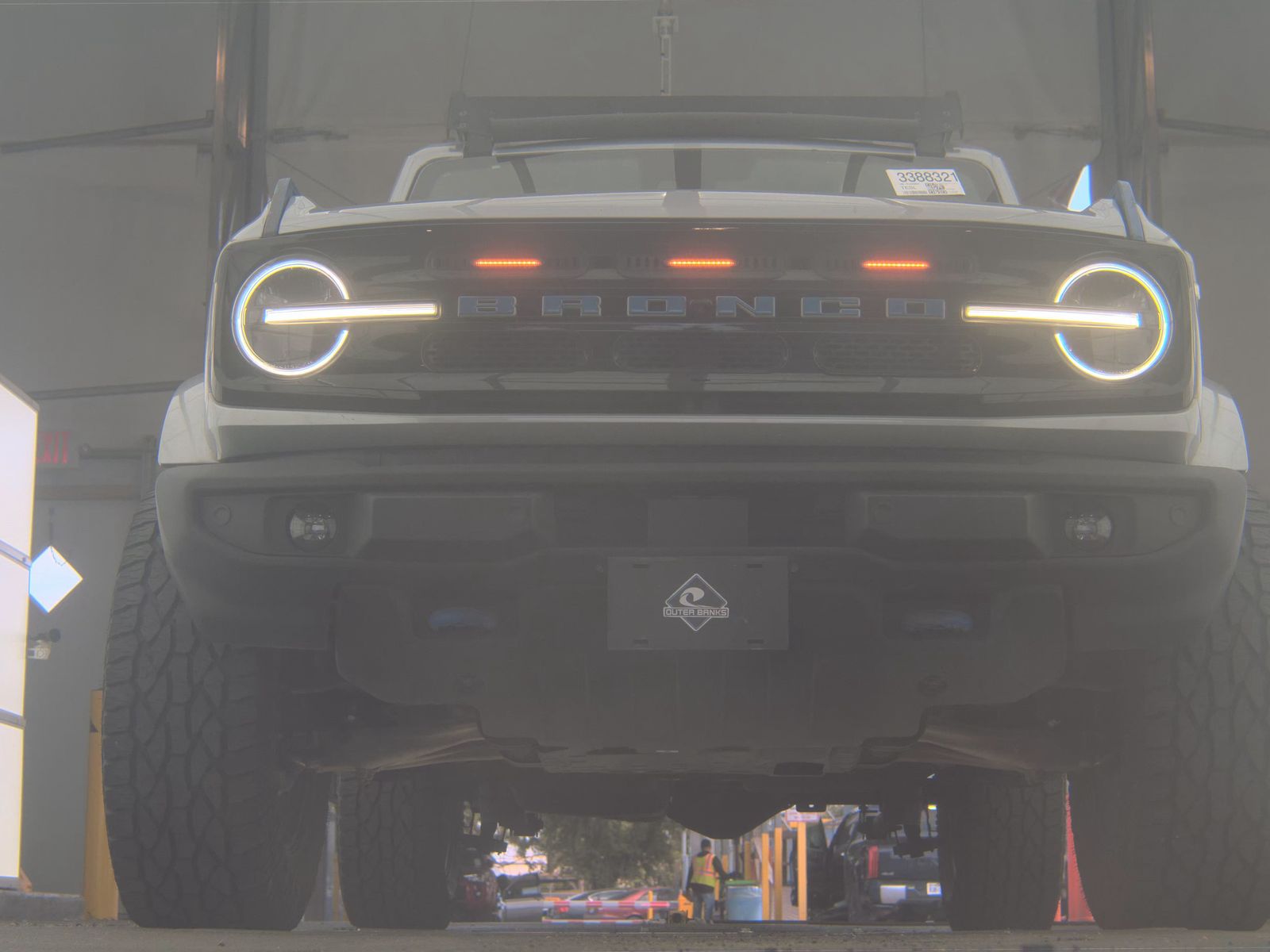 FORD BRONCO - 4