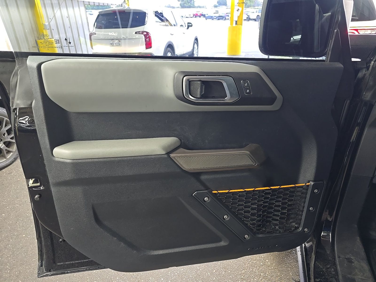 FORD BRONCO - 10