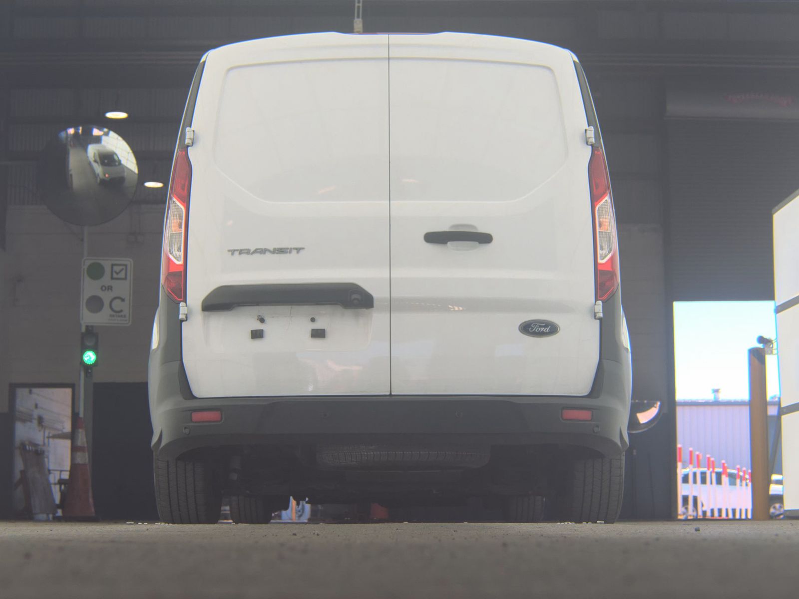 FORD TRANSIT CONNECT - 8