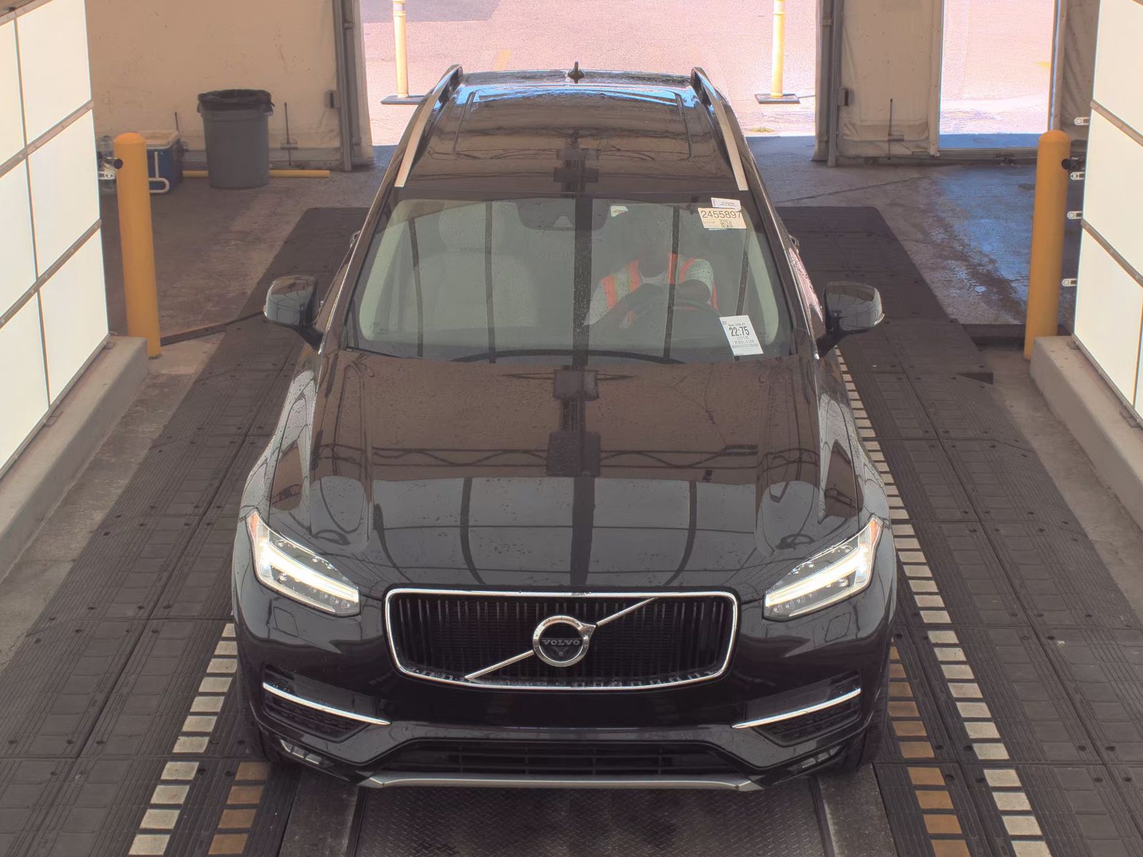 2018 Volvo XC90 T6 Momentum AWD
