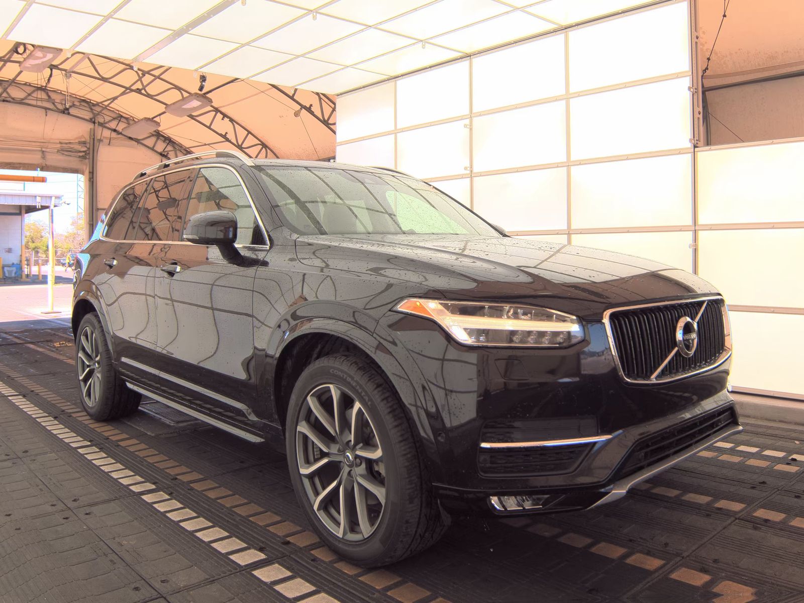 2018 Volvo XC90 T6 Momentum AWD