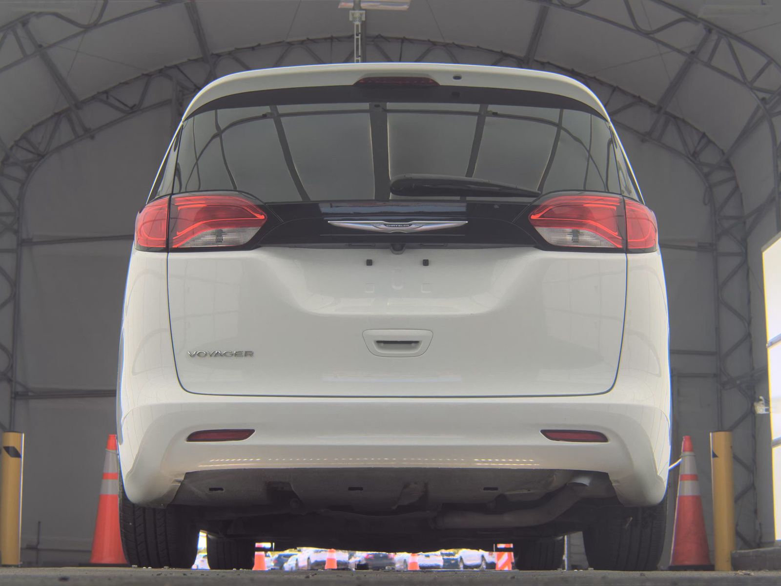 CHRYSLER VOYAGER - 8