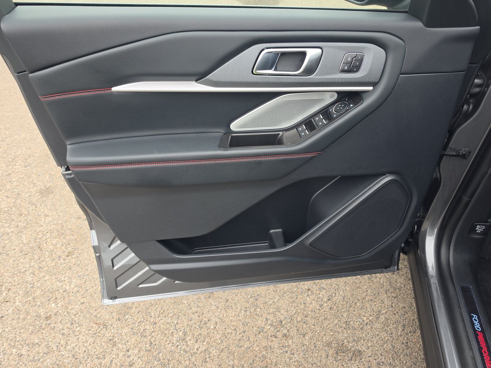 FORD EXPLORER - 10
