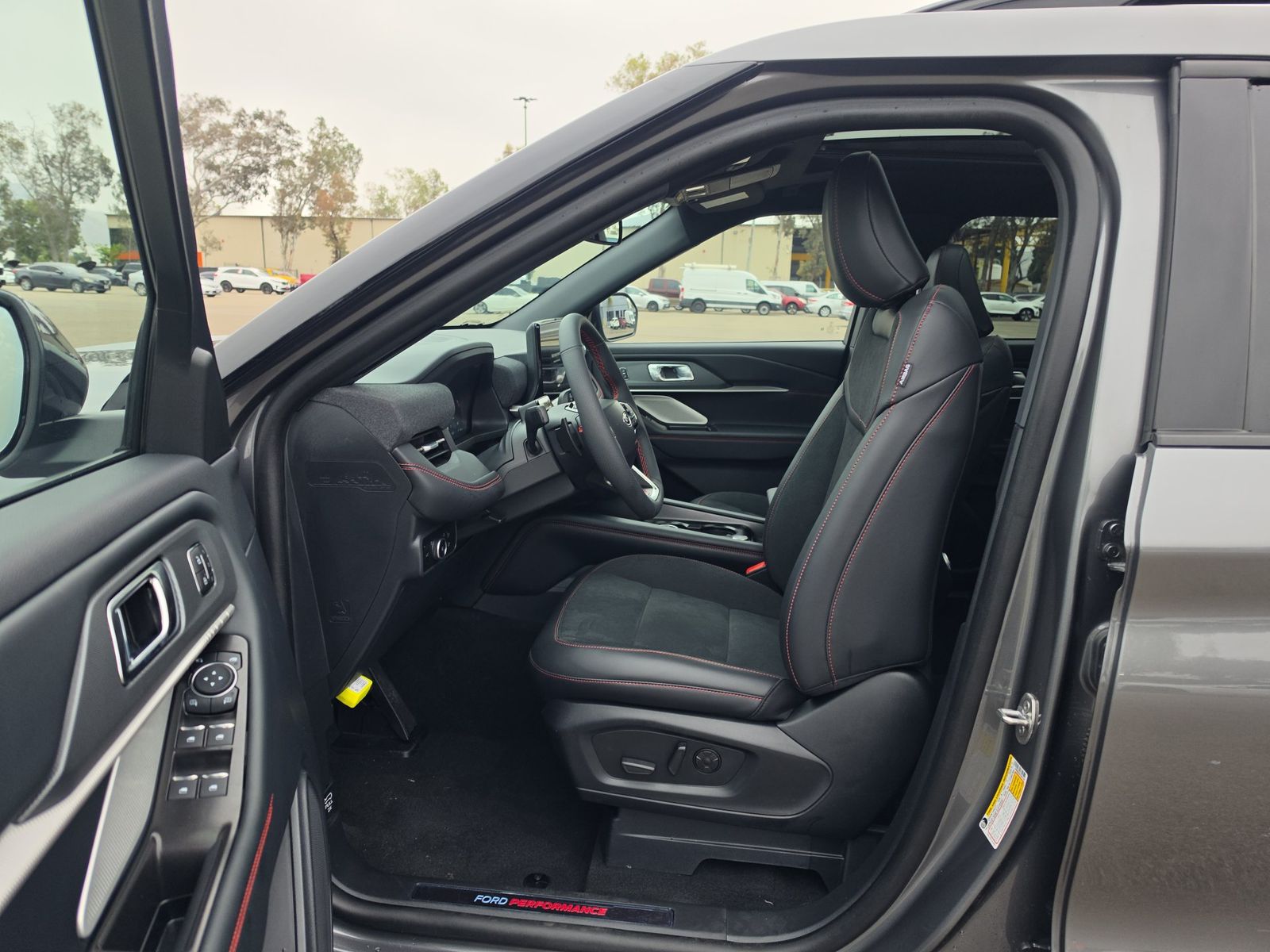 FORD EXPLORER - 8