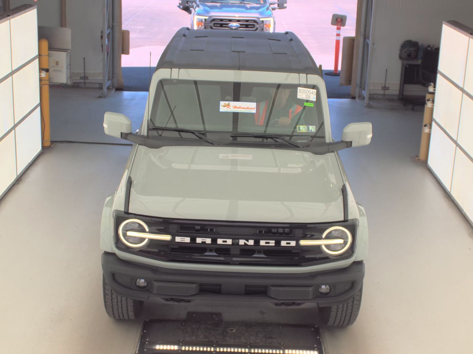 FORD BRONCO - 3