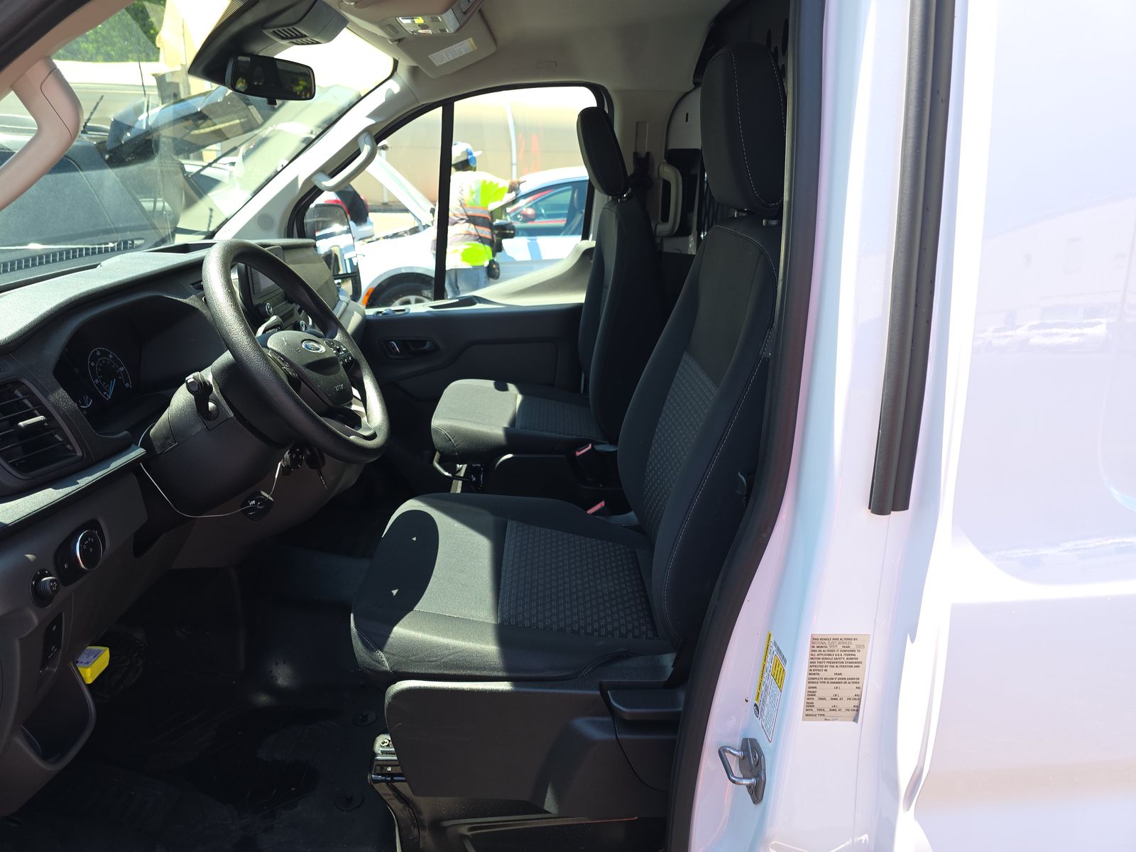 FORD TRANSIT 250 - 8