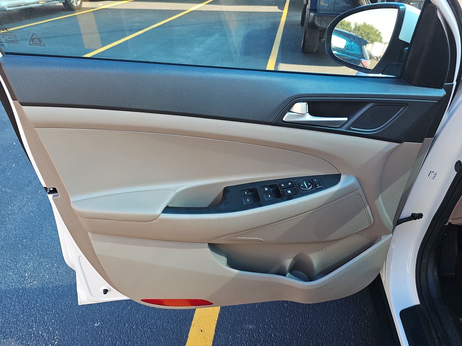 HYUNDAI TUCSON - 10