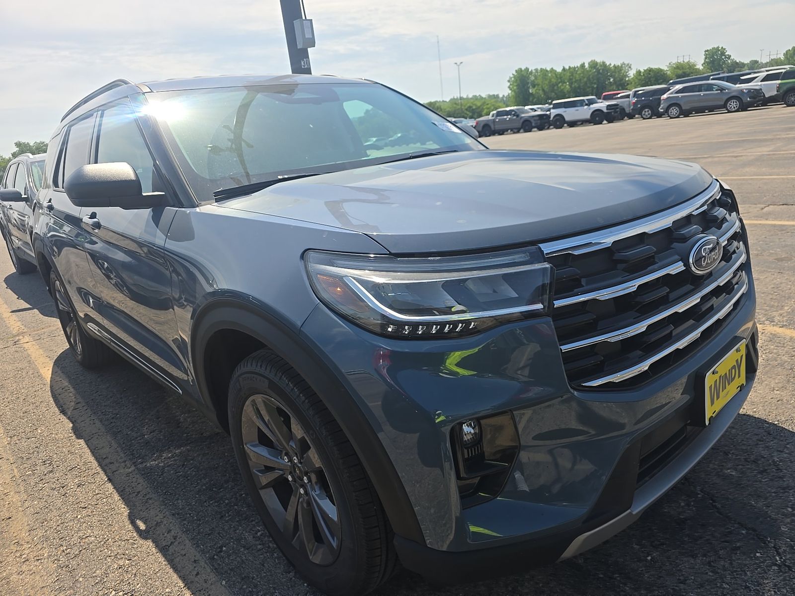 FORD EXPLORER - 4