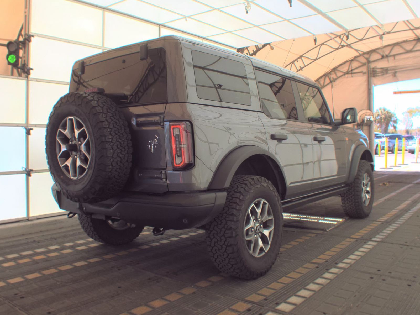 FORD BRONCO - 6