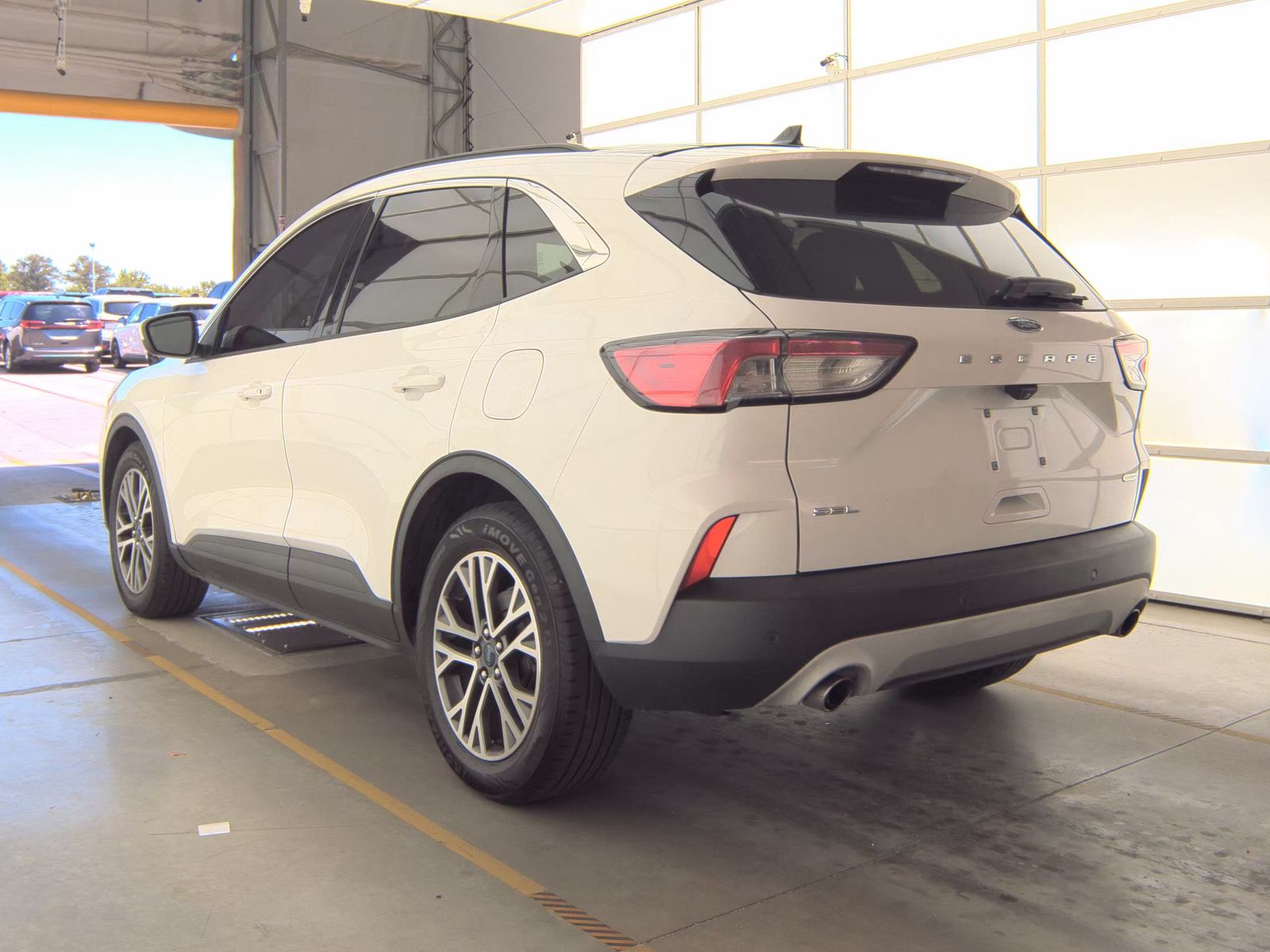 FORD ESCAPE - 9