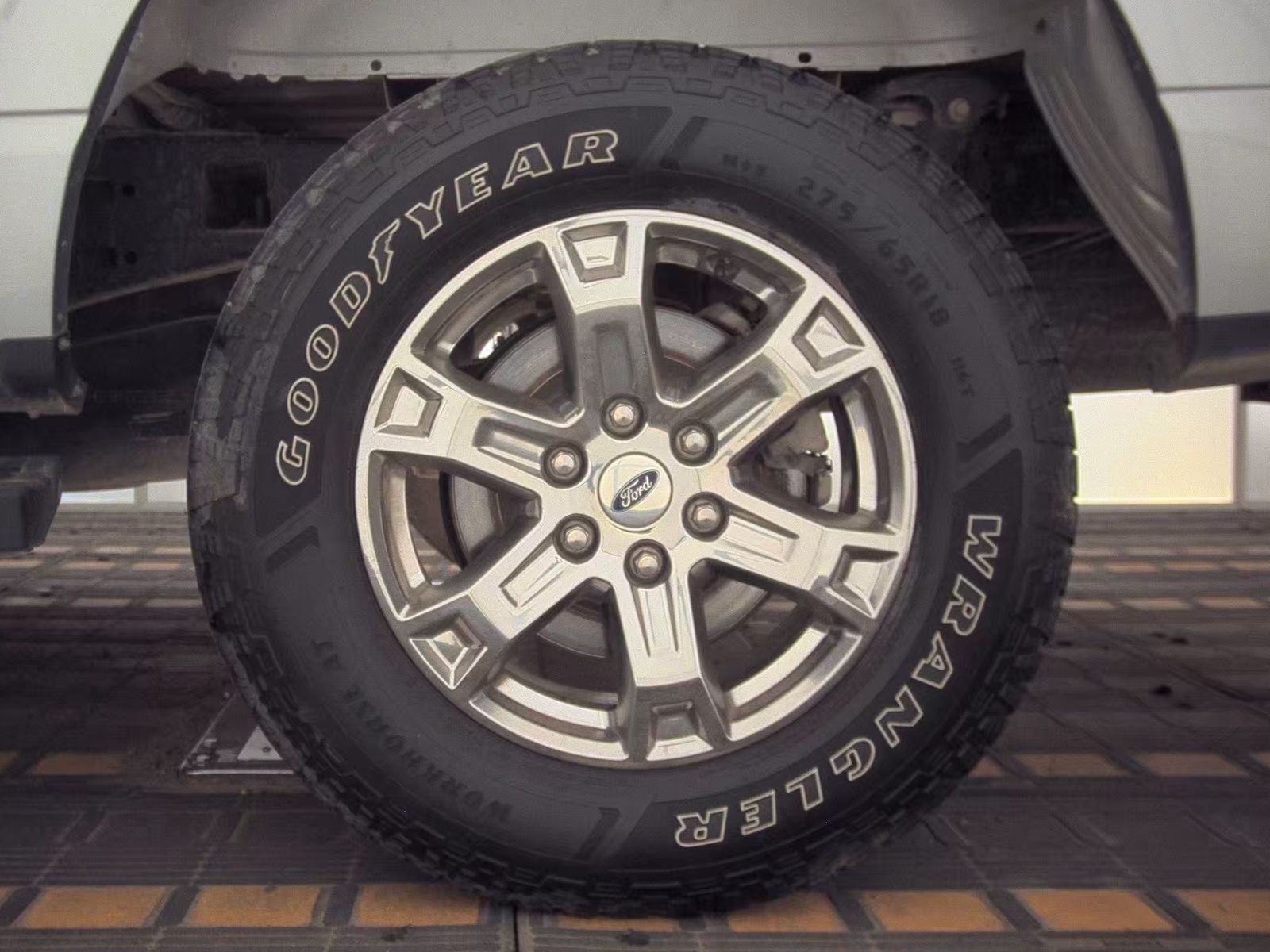 2023 Ford F-150 Lariat AWD
