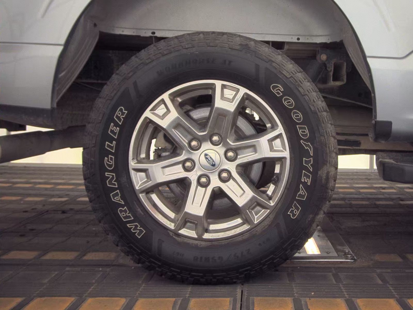 2023 Ford F-150 Lariat AWD