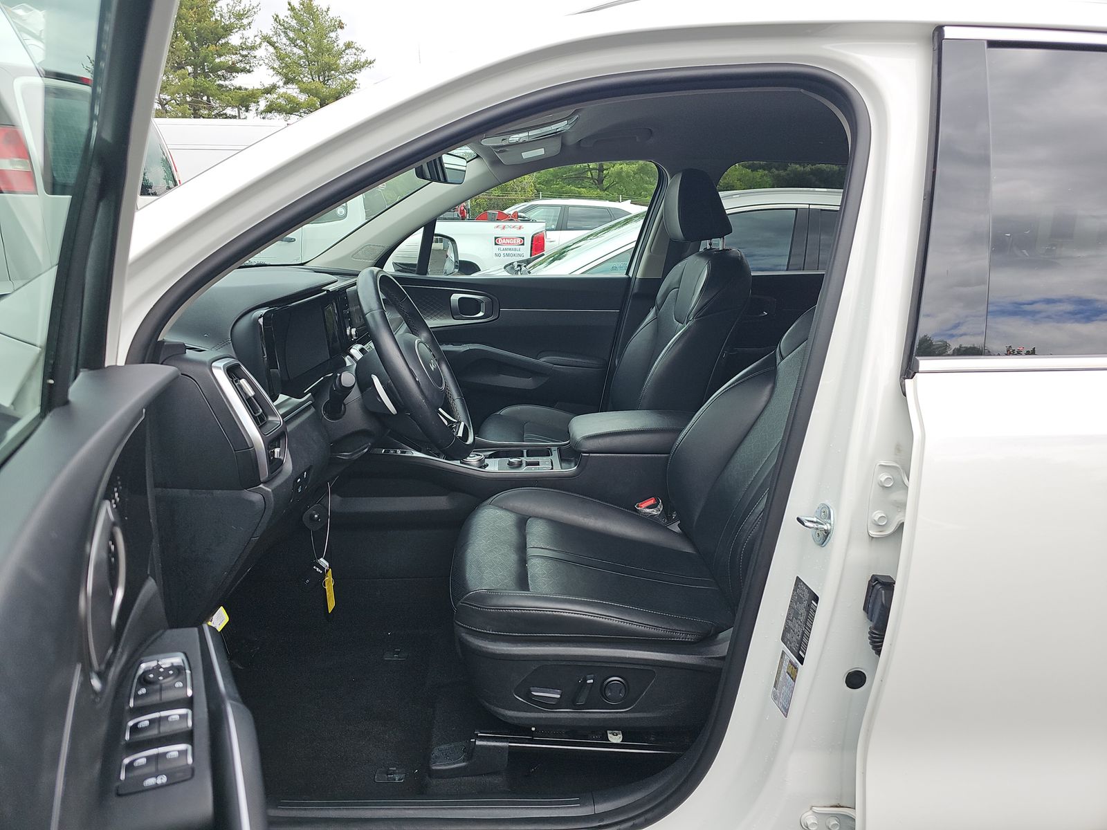 2023 Kia Sorento Hybrid EX AWD