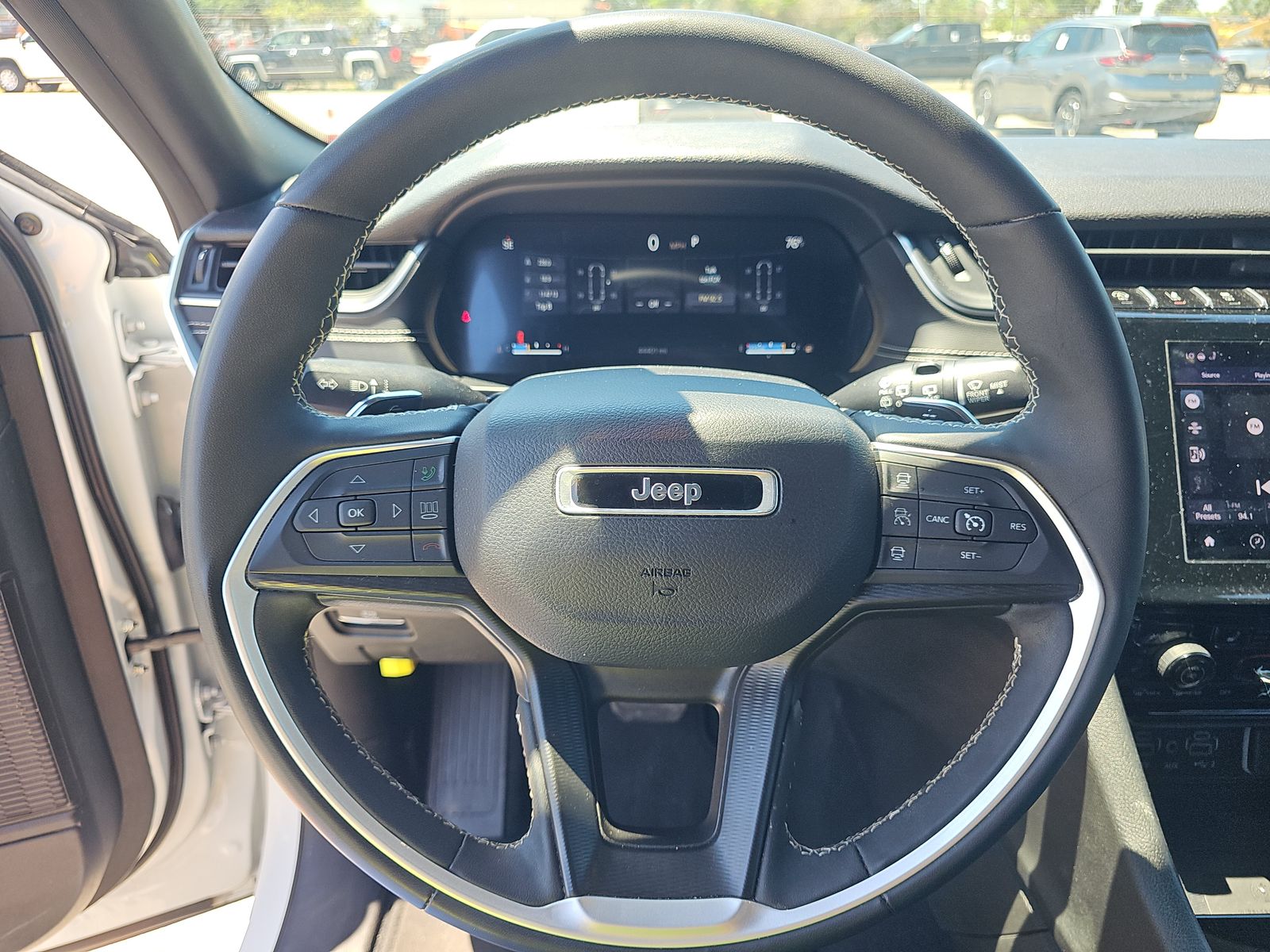 2024 Jeep Grand Cherokee Altitude RWD