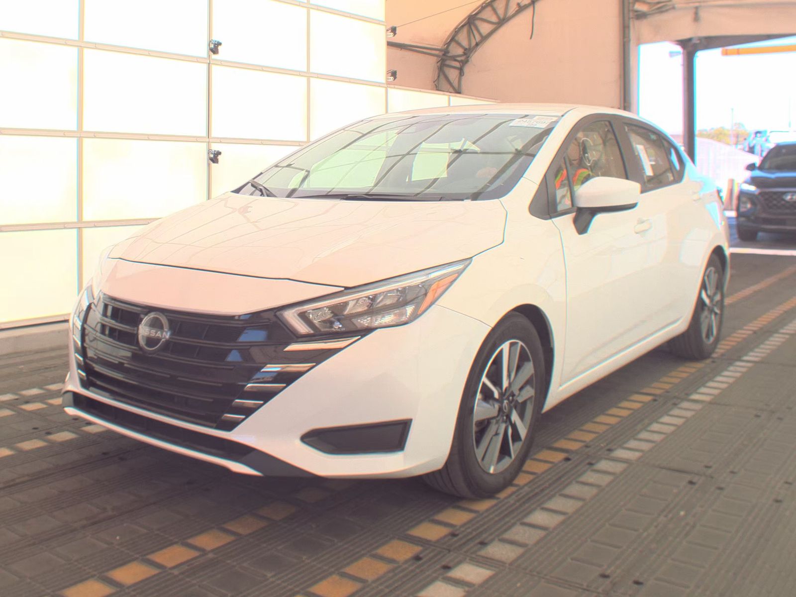 NISSAN VERSA - 1