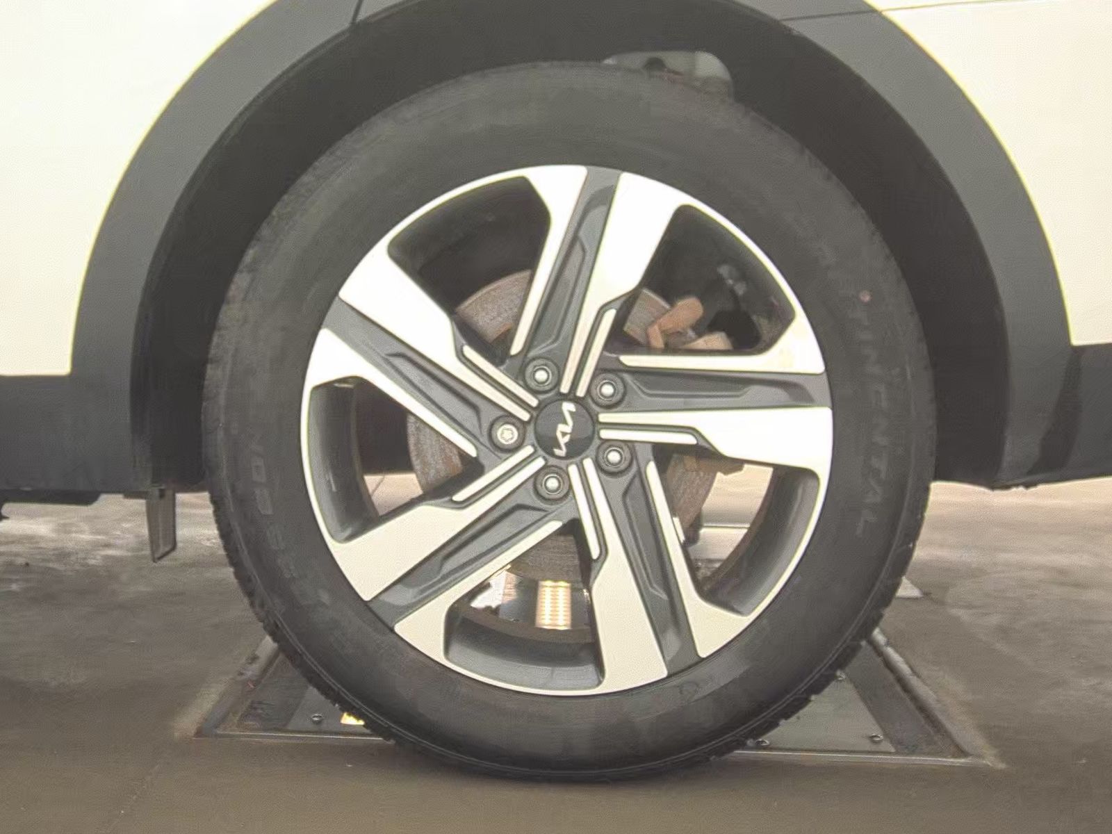 2023 Kia Sorento Hybrid EX AWD