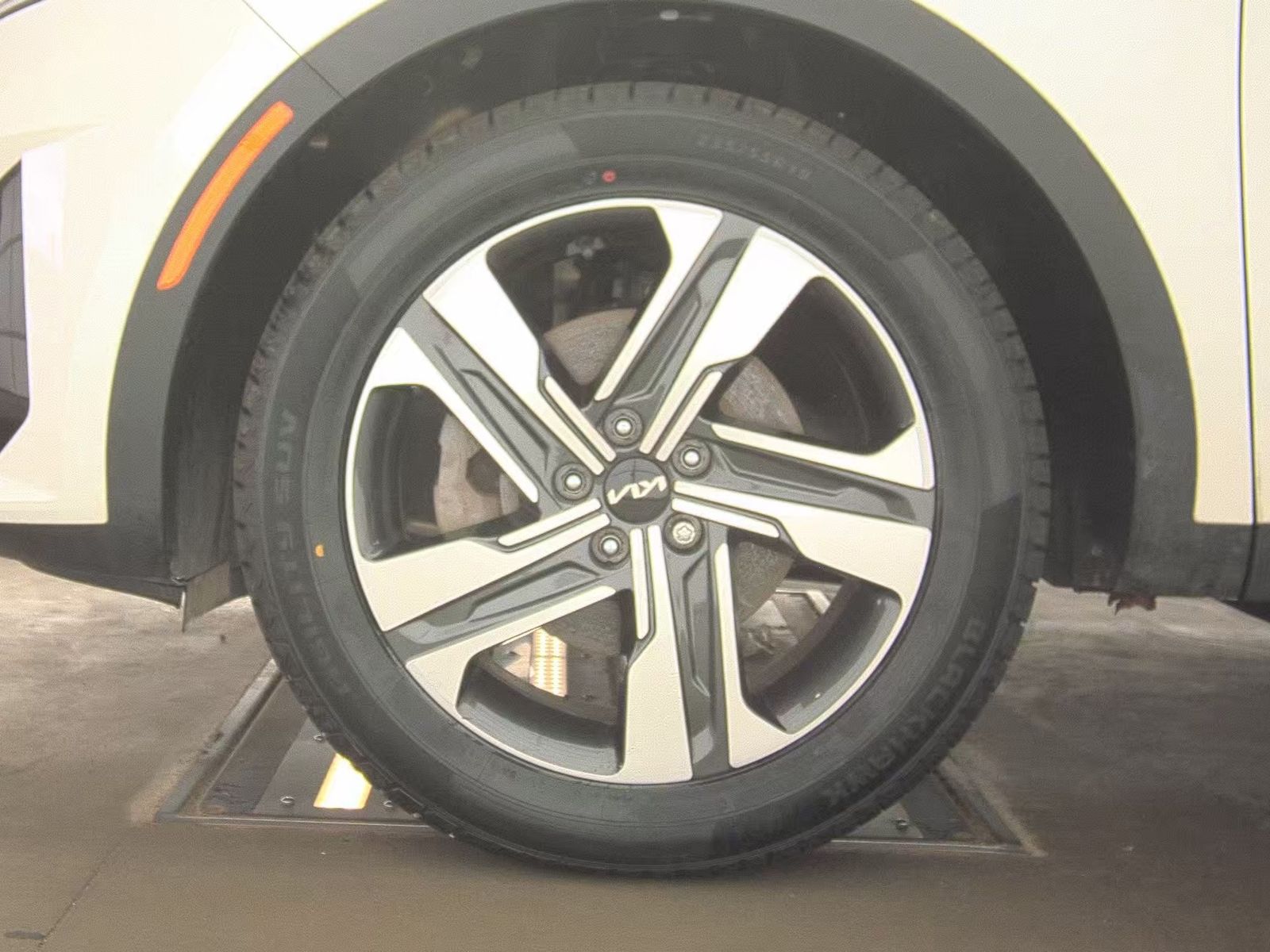 2023 Kia Sorento Hybrid EX AWD
