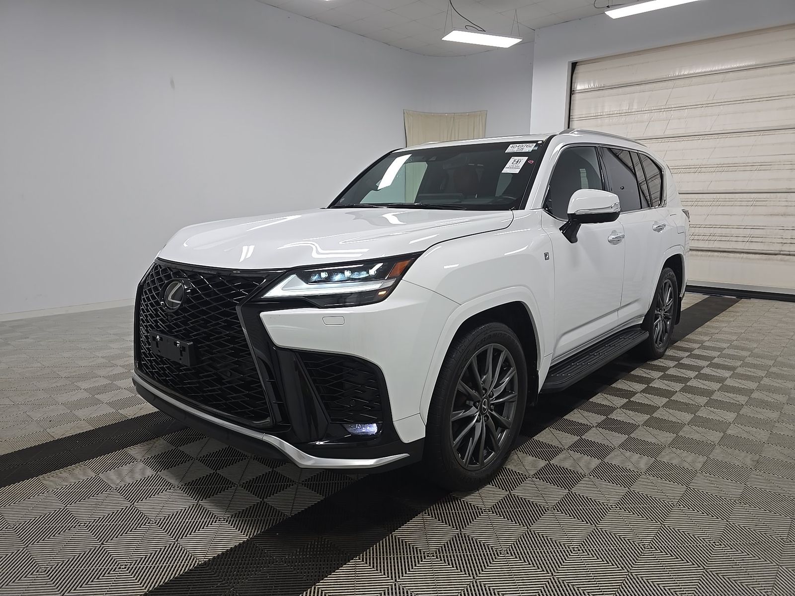 2024 Lexus LX 600 600 F-Sport's photo