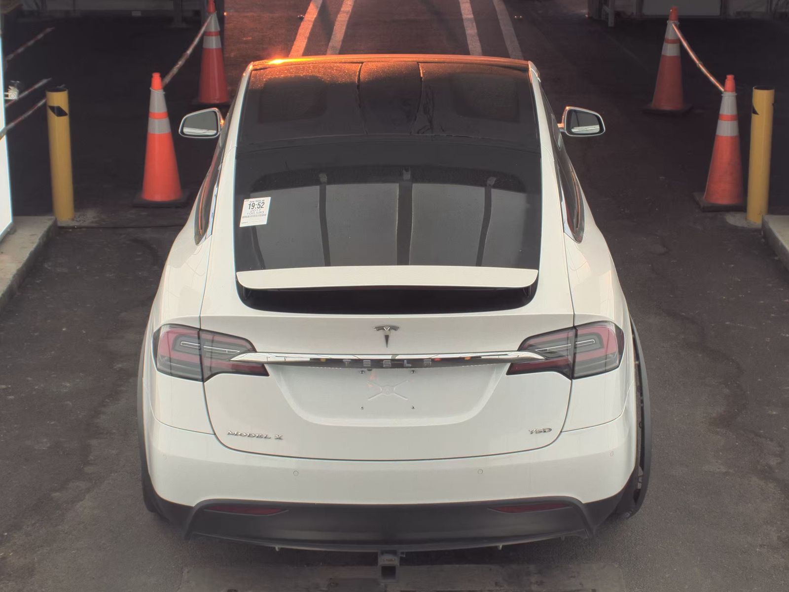 TESLA MODEL X - 6