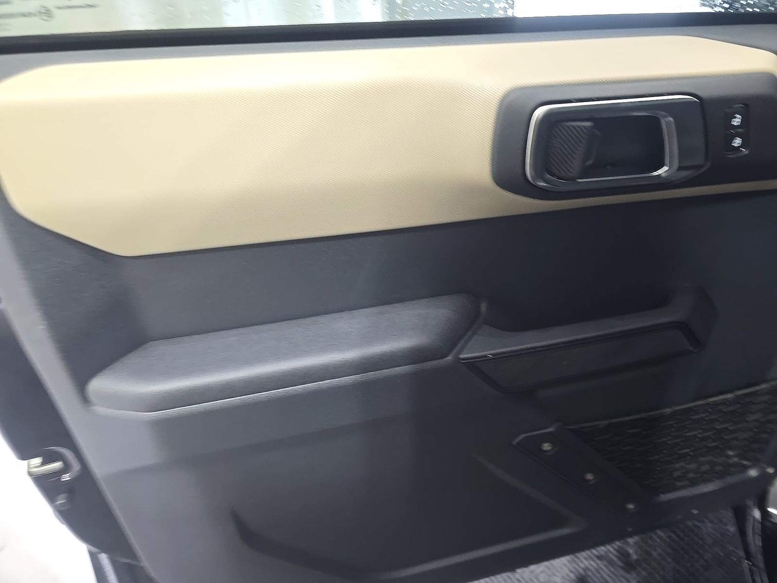 FORD BRONCO - 10