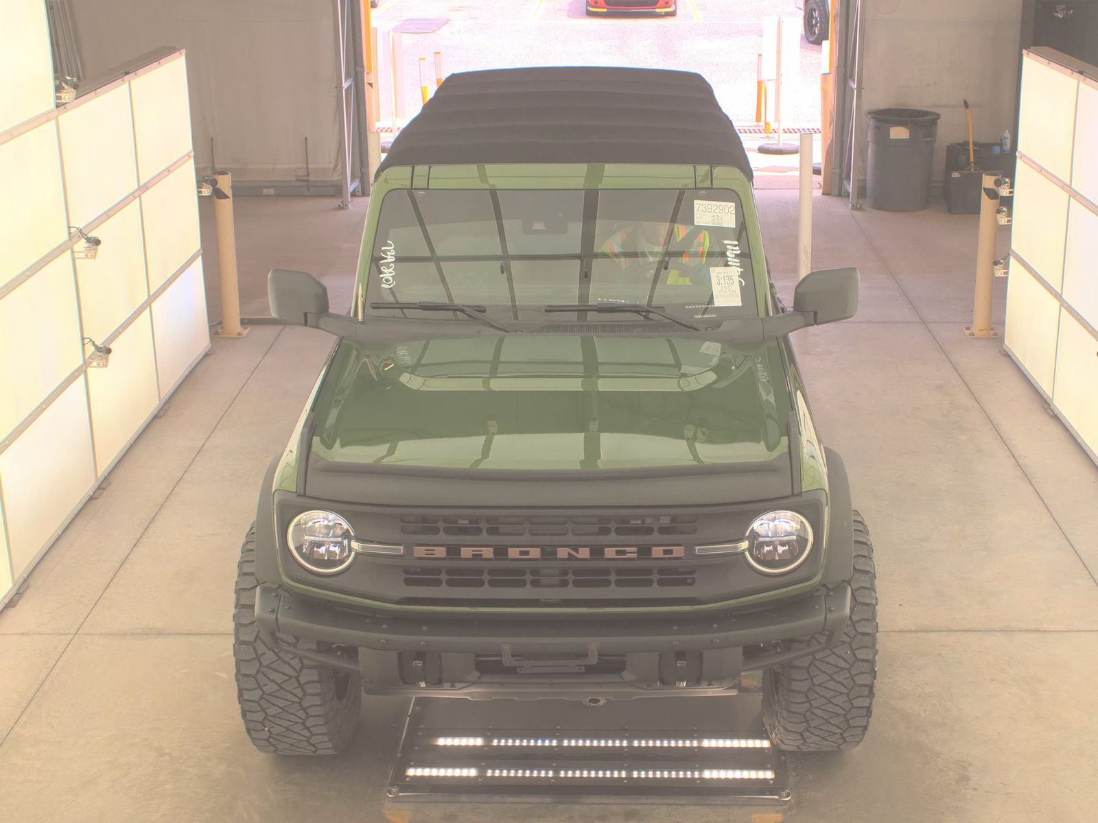 FORD BRONCO - 3
