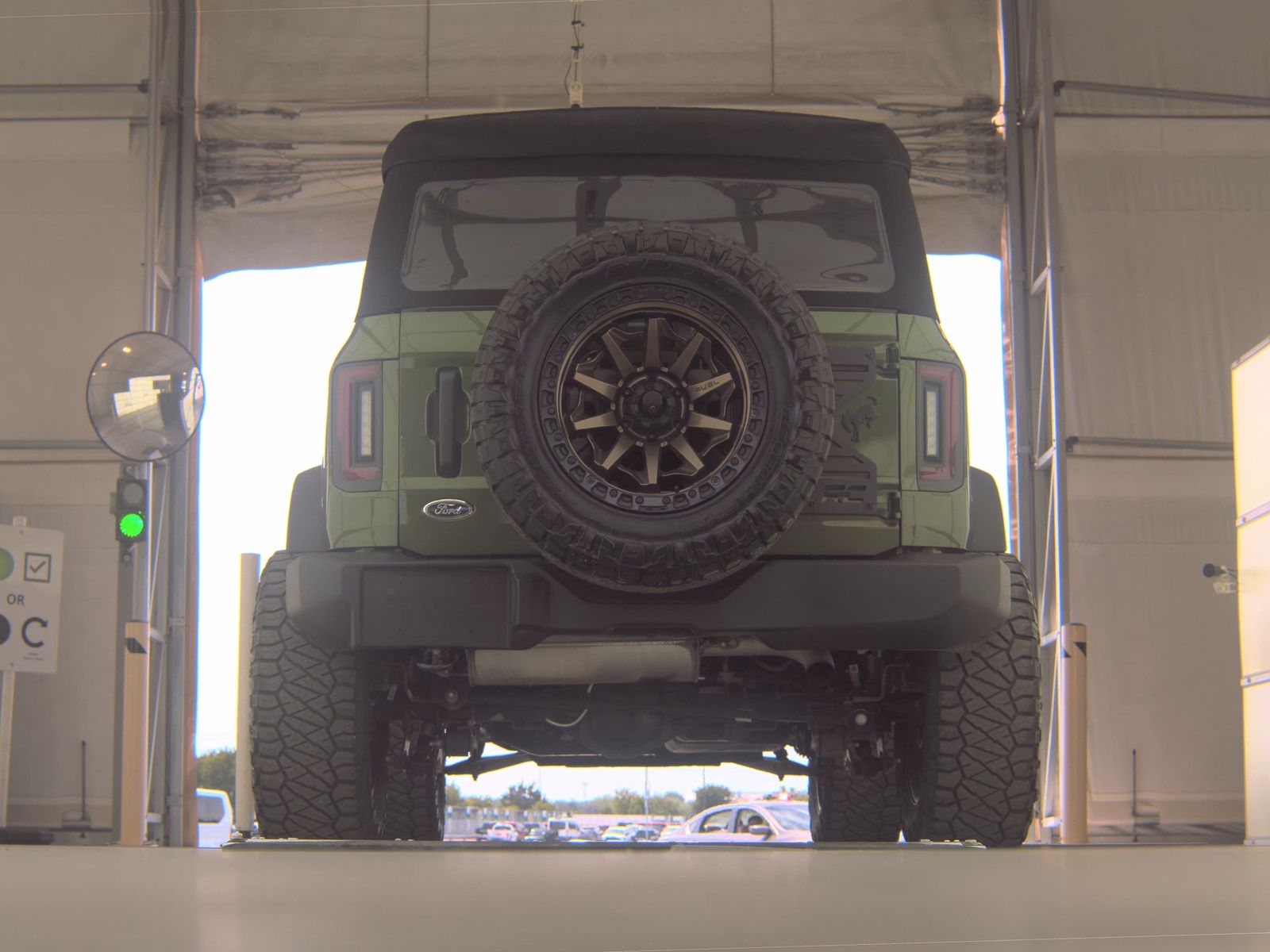FORD BRONCO - 8