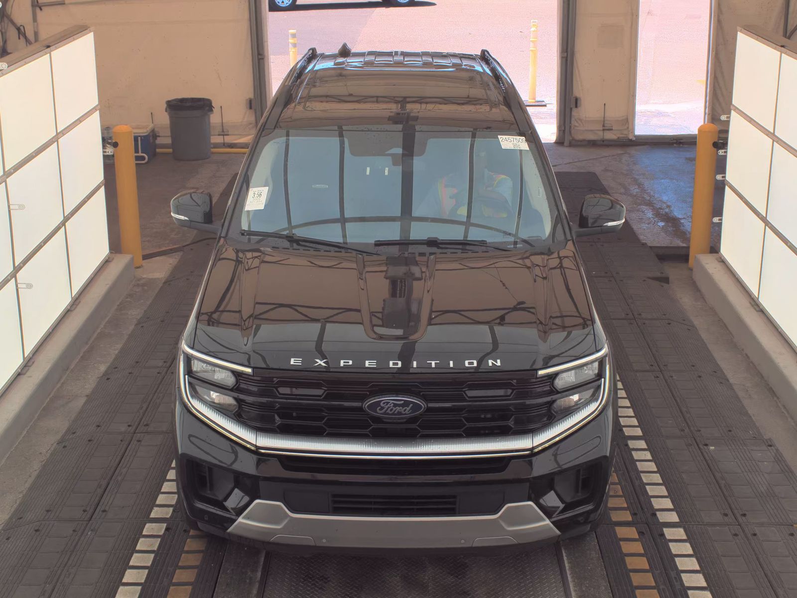 FORD EXPEDITION - 3