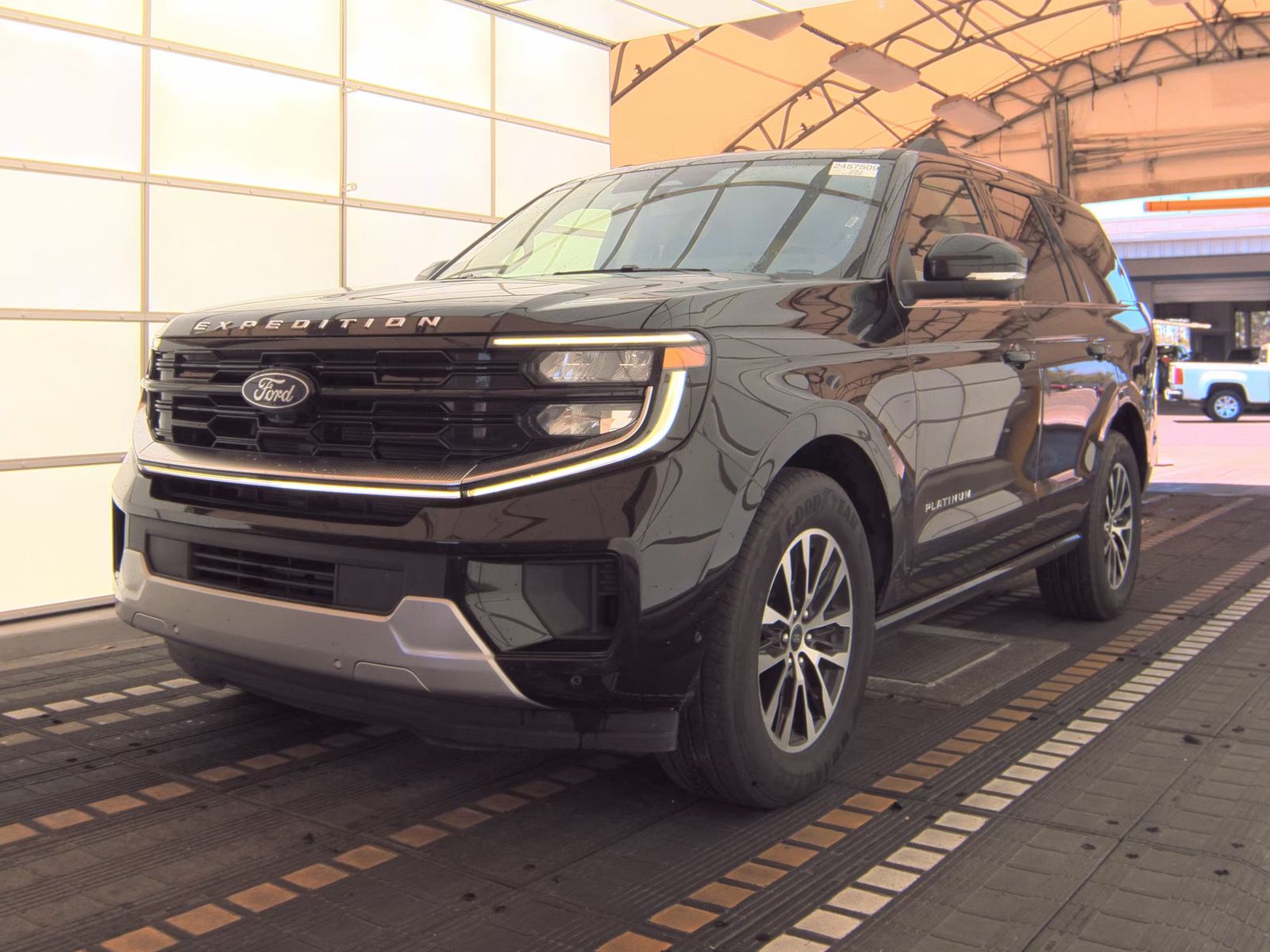 FORD EXPEDITION - 1
