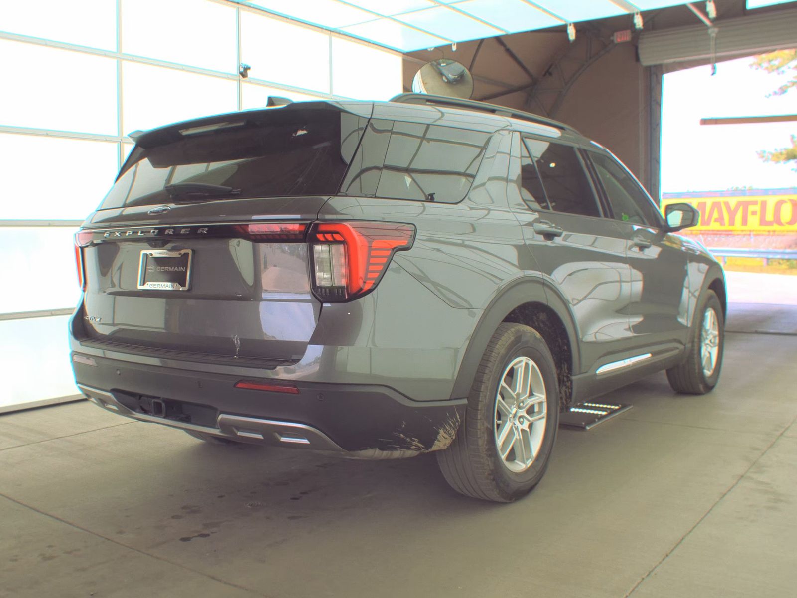 FORD EXPLORER - 6