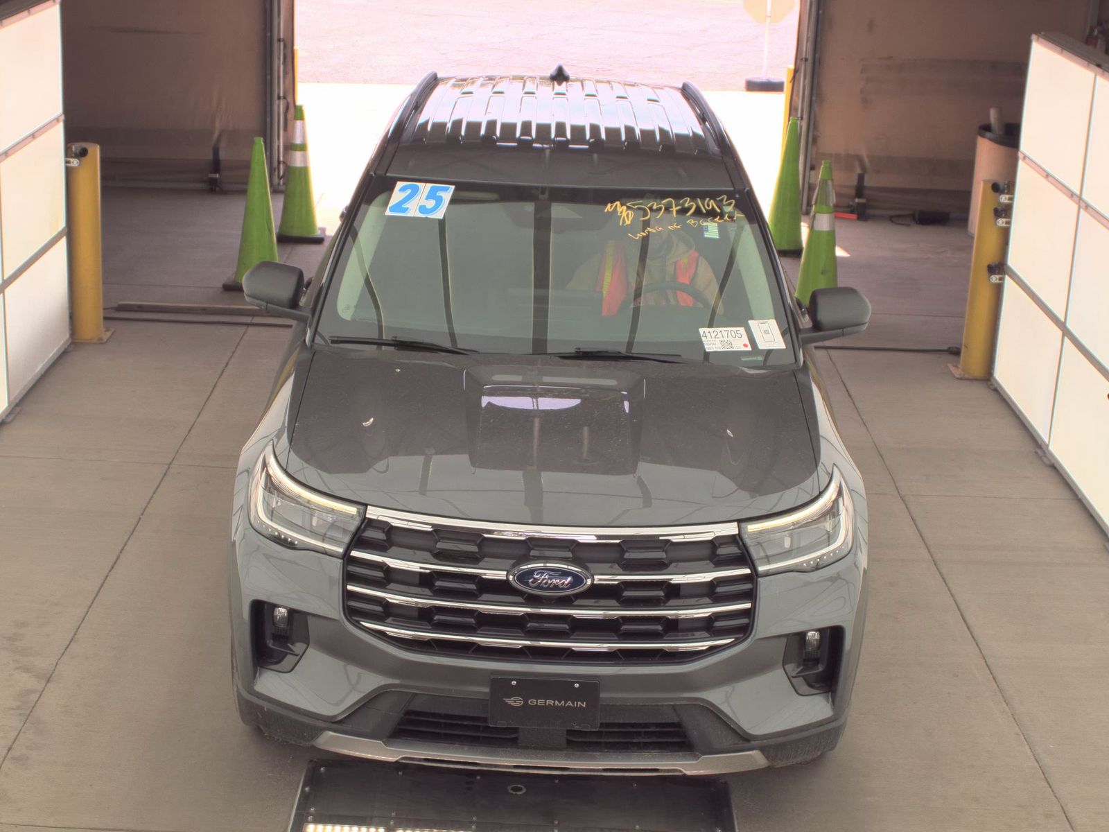 FORD EXPLORER - 3