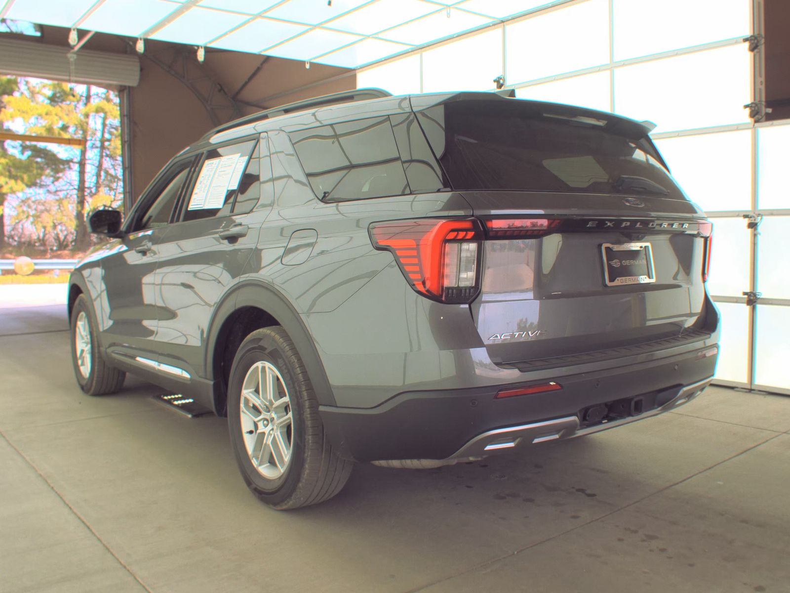 FORD EXPLORER - 9