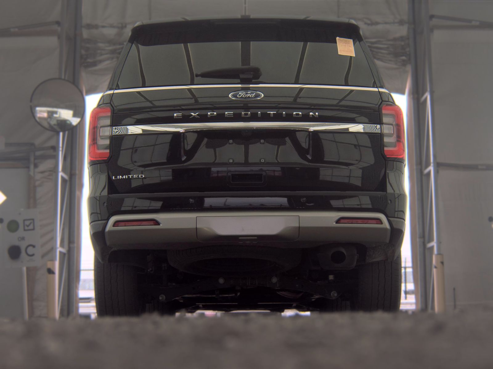 FORD EXPEDITION - 8