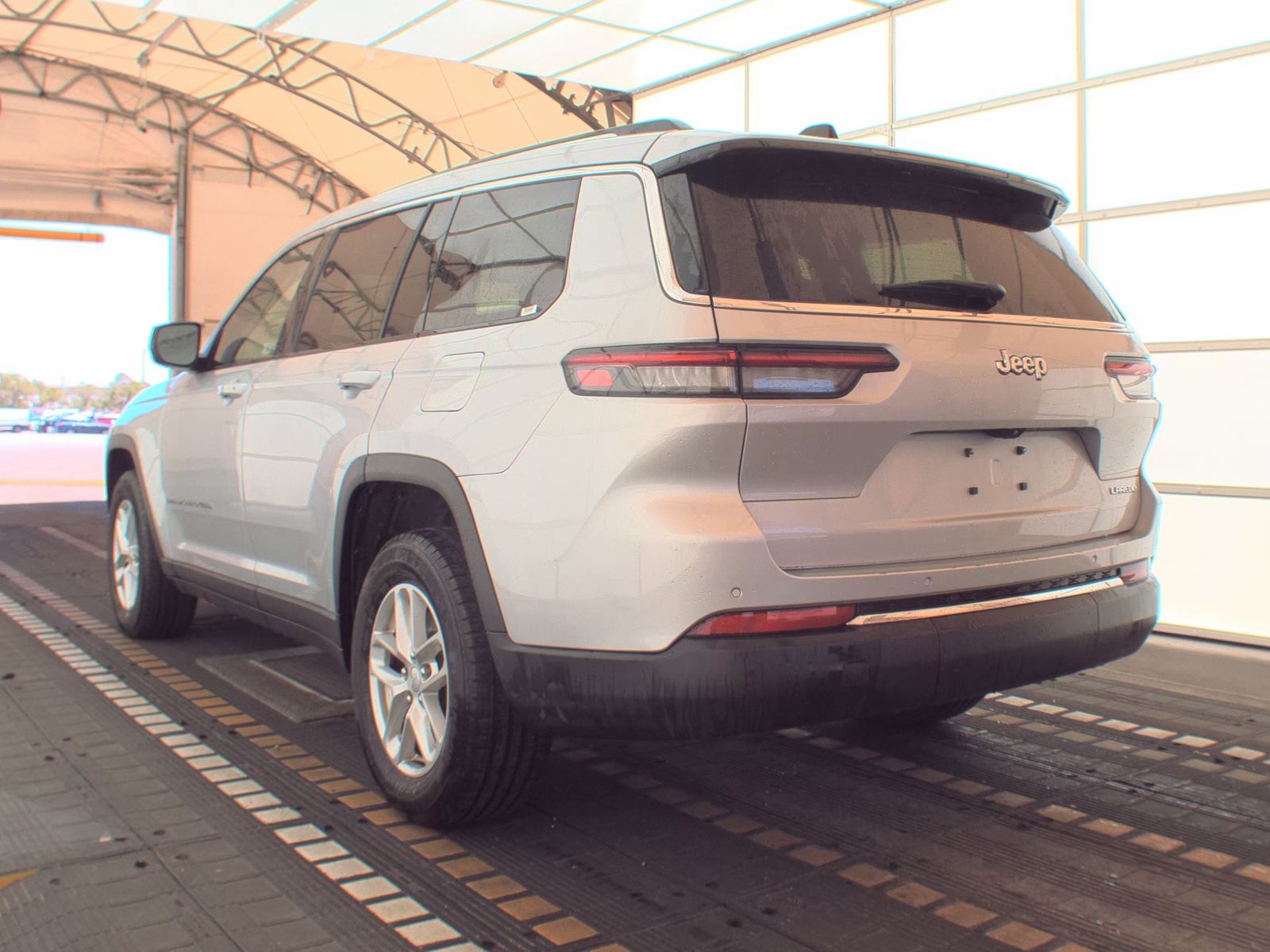 2023 Jeep Grand Cherokee L Laredo RWD