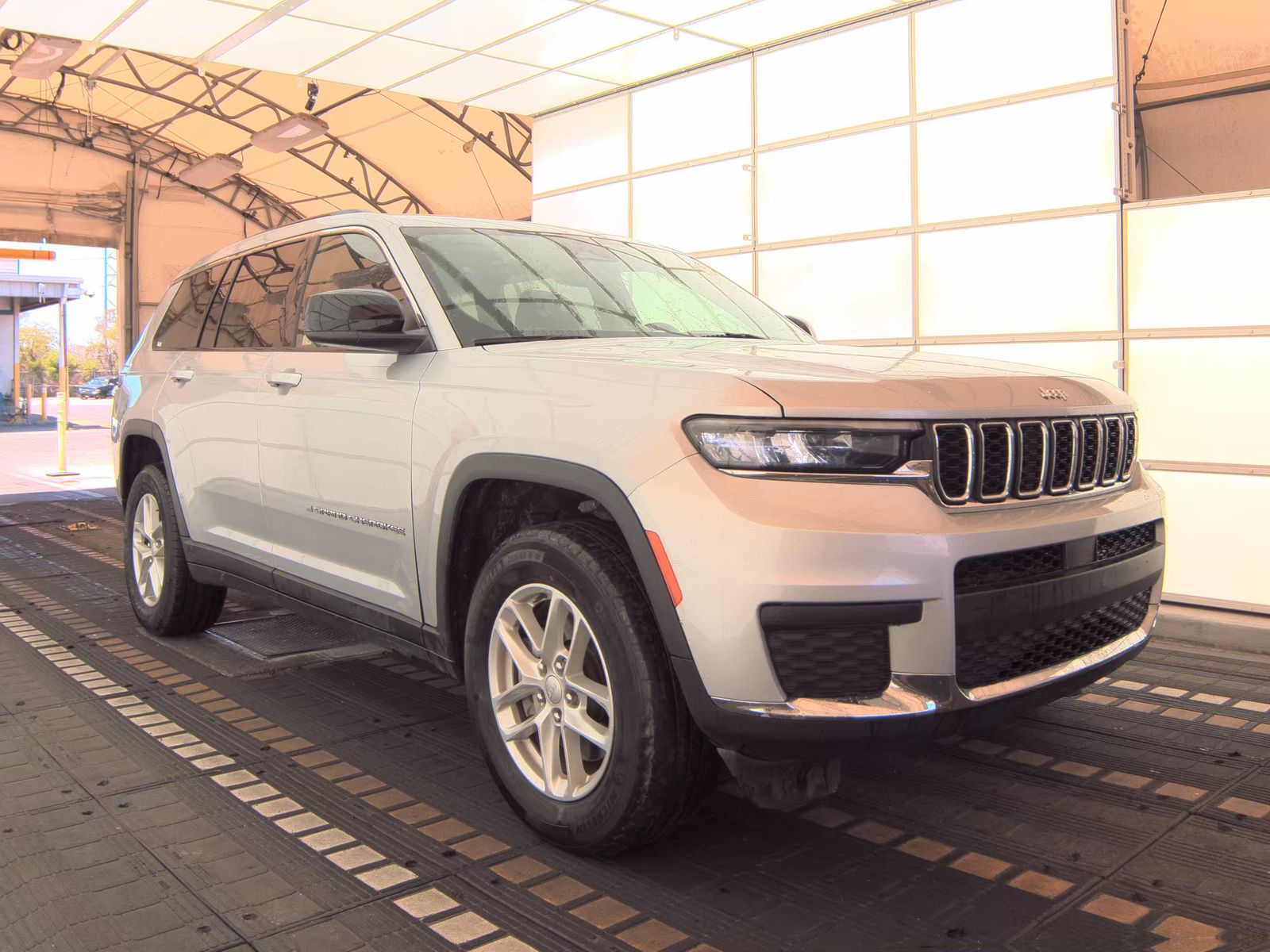 2023 Jeep Grand Cherokee L Laredo RWD